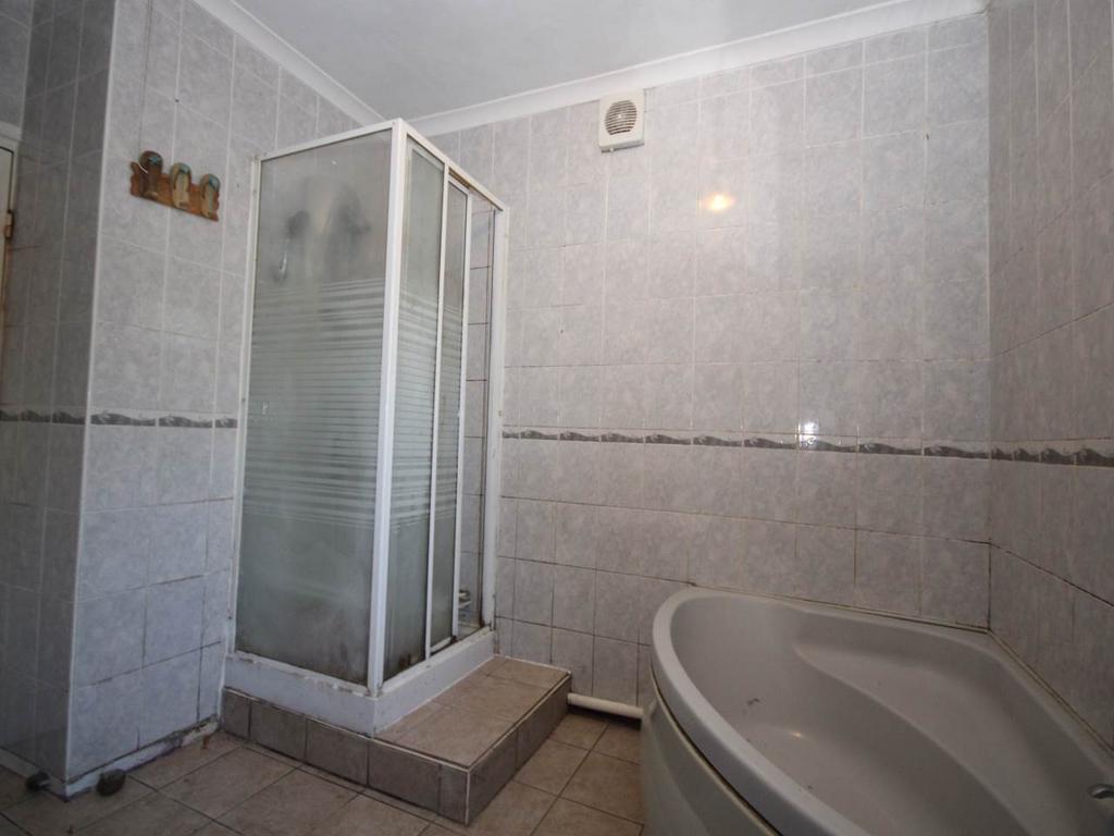 Bathroom (2)
