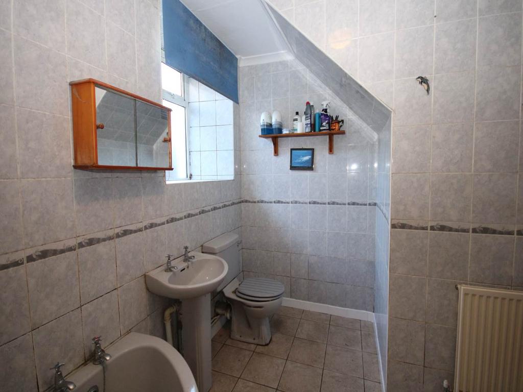 Bathroom (3)