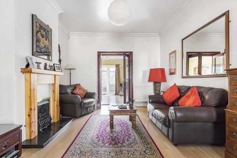 91 Prospect Crescent, Twickenham, TW2 7DZ