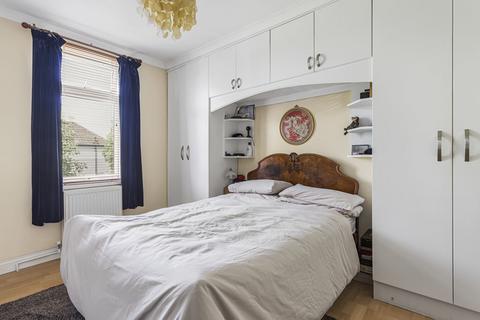 91 Prospect Crescent, Twickenham, TW2 7DZ