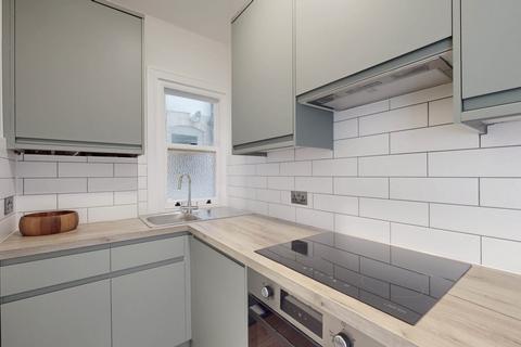 1 bedroom apartment for sale, Neville Court, Abbey Road, London, NW8