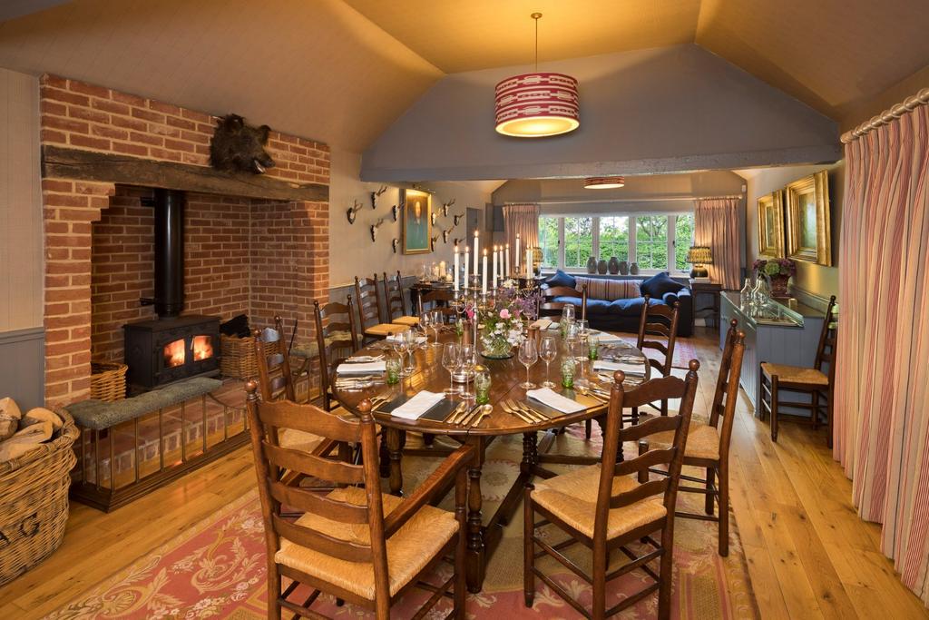 Dining/Games Room