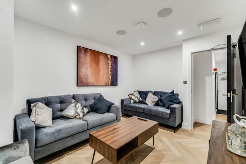 1 bedroom in a house share to rent, 103, Picton Road L15