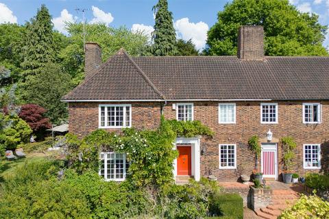 4 bedroom house for sale, Bunkers Hill, Hampstead Garden Suburb, NW11