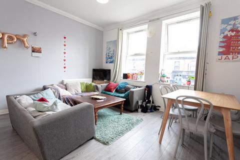 6 bedroom flat to rent, Wilmslow Road, Manchester M20
