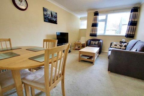 2 bedroom flat to rent, Orchard Court, Sussex Road, Colchester , CO3