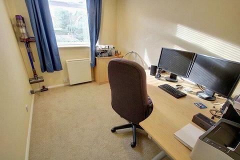 2 bedroom flat to rent, Orchard Court, Sussex Road, Colchester , CO3