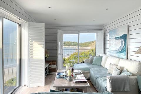 1 bedroom flat for sale, Maes-y-coed, Barry, The Vale Of Glamorgan. CF62 6TA