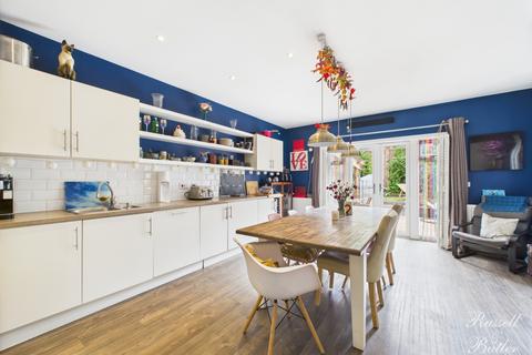 4 bedroom detached house for sale, Spindle Mews, Buckingham, MK18