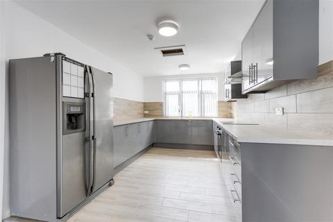 undefined, Broxtowe Lane, Broxtowe NG8