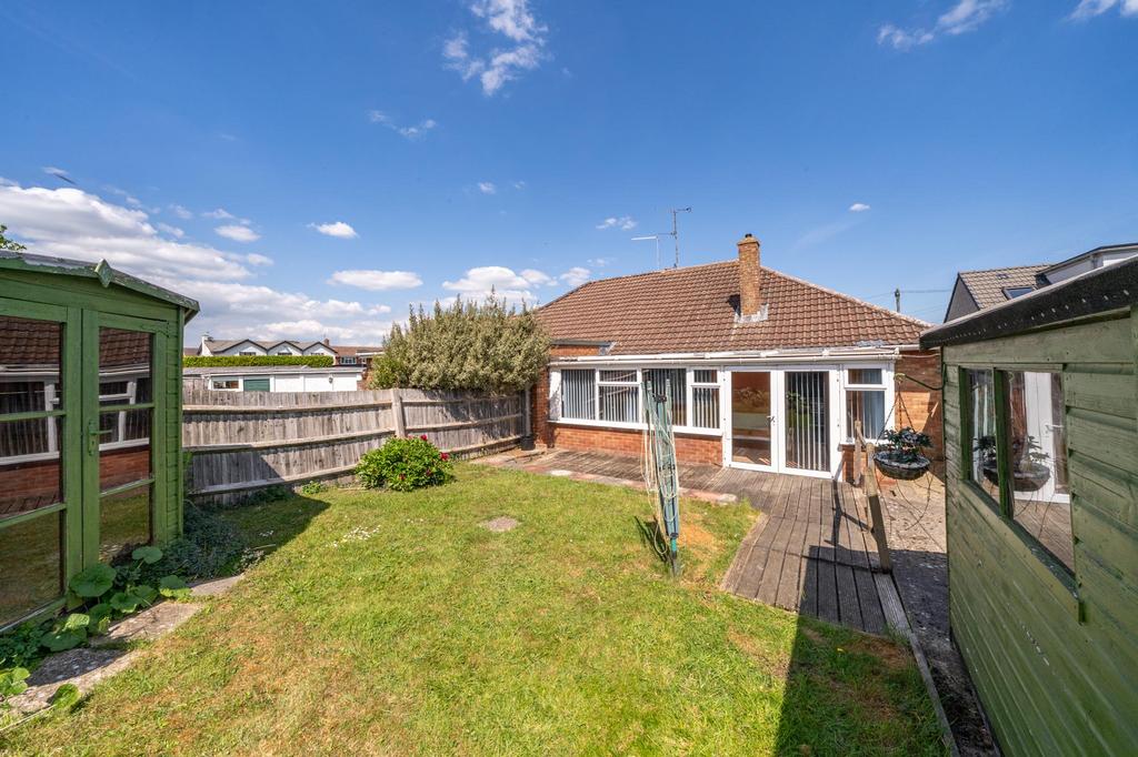 6-Windermere-Close-02120