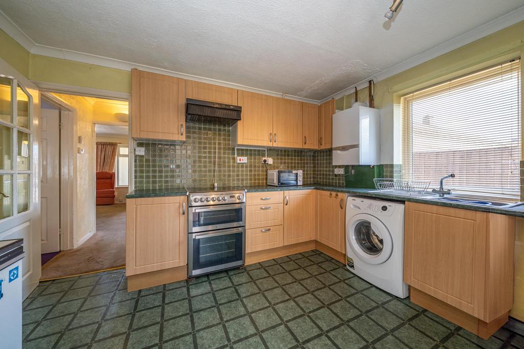 6-Windermere-Close-02136