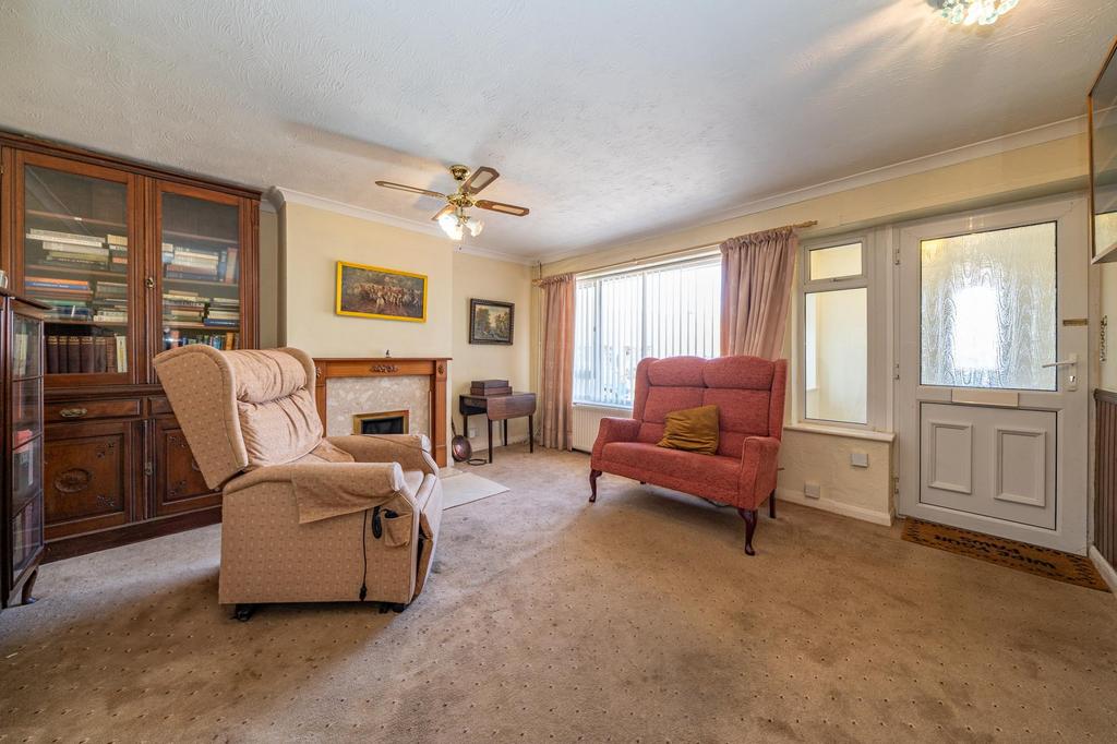 6-Windermere-Close-02157
