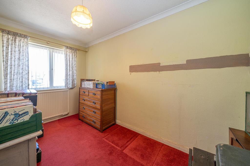 6-Windermere-Close-02152
