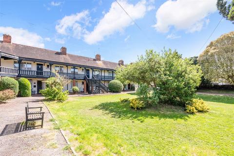 2 bedroom flat for sale, Manor Green Road, Epsom
