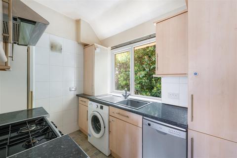 2 bedroom flat for sale, Manor Green Road, Epsom