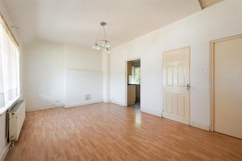 2 bedroom flat for sale, Manor Green Road, Epsom