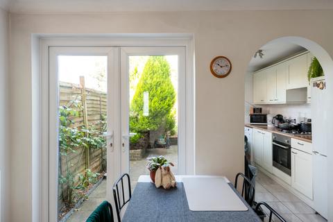 43 Allingham Road, Reigate, RH2 8HU