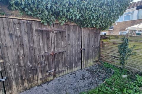 Garage to rent - Garage, Marks close, DE23