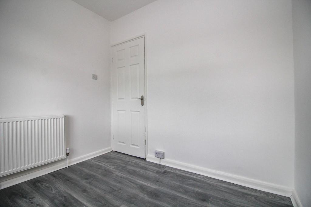 1024px.2395941 1682696191-22745-Third Bedroom1