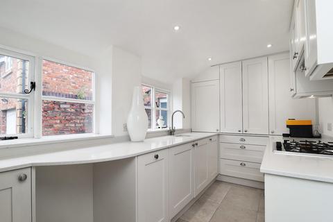 2 bedroom semi-detached house for sale, Churchfields, Sale