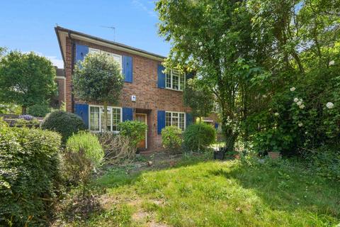2 bedroom flat for sale, Westleigh Avenue, London, SW15