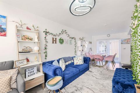 103 Anthea Drive, York, YO31 9DQ