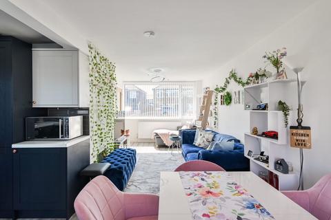 103 Anthea Drive, York, YO31 9DQ