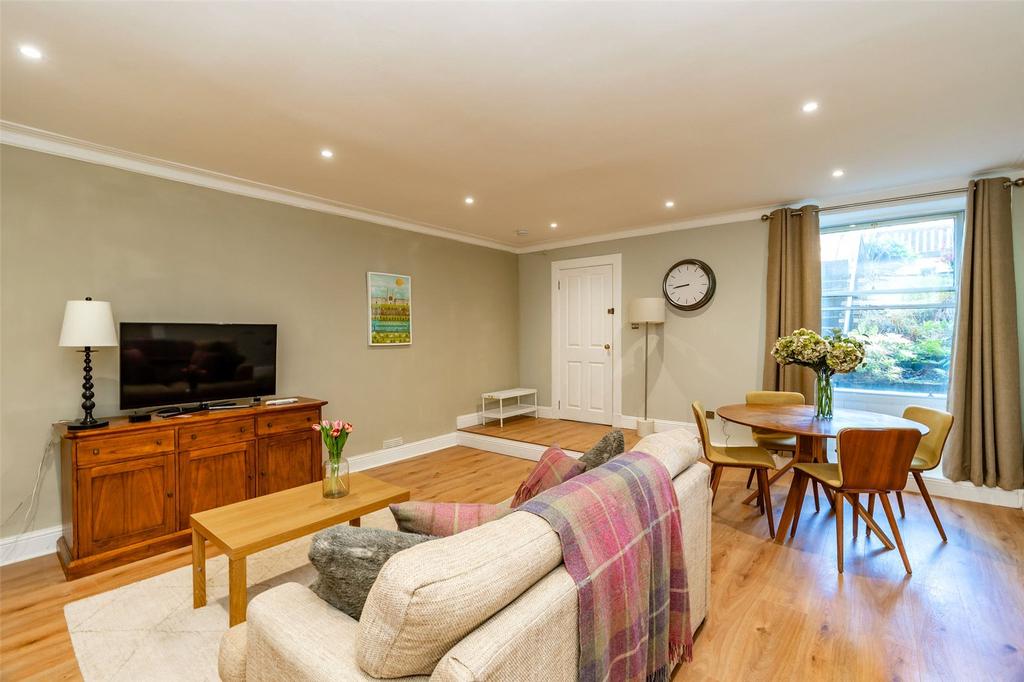 LG Sitting Room