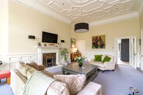 3 Beaconsfield Road, Glasgow, G12 0PJ