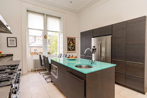 3 Beaconsfield Road, Glasgow, G12 0PJ