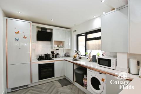 5 bedroom semi-detached house for sale, Baker Street, Enfield EN1