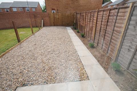 2 bedroom terraced house to rent, Silver Birch Avenue, Coventry CV4