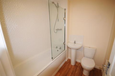 2 bedroom terraced house to rent, Silver Birch Avenue, Coventry CV4