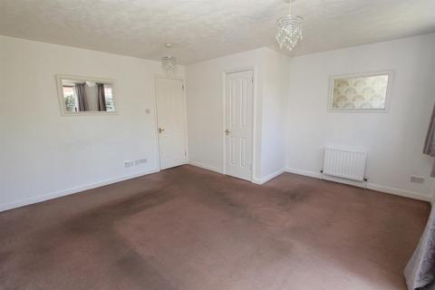 63 Bakers Gardens, Carshalton, SM5 2SF