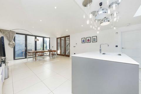 4 bedroom house to rent, Dumpton Place, London NW1