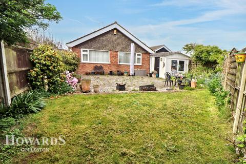 2 bedroom detached bungalow for sale, Hill Avenue, Gorleston