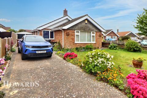 2 bedroom detached bungalow for sale, Hill Avenue, Gorleston