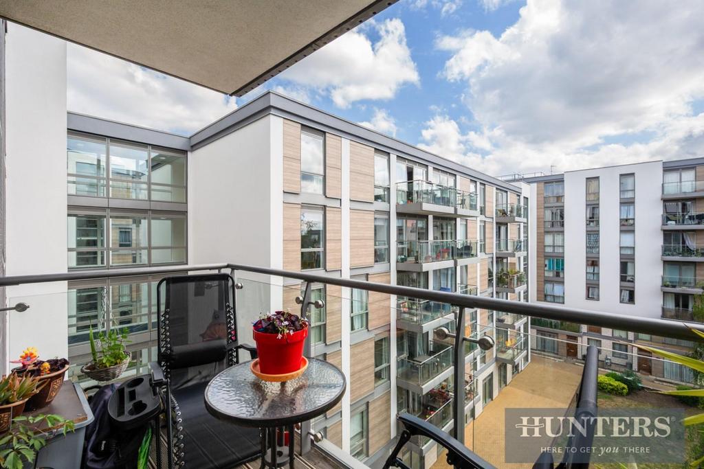 TRICO HOUSE, 401- (4).jpg