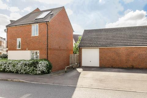 3 bedroom semi-detached house for sale, Blythebridge, Milton Keynes MK10