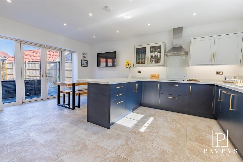 Kitchen diner