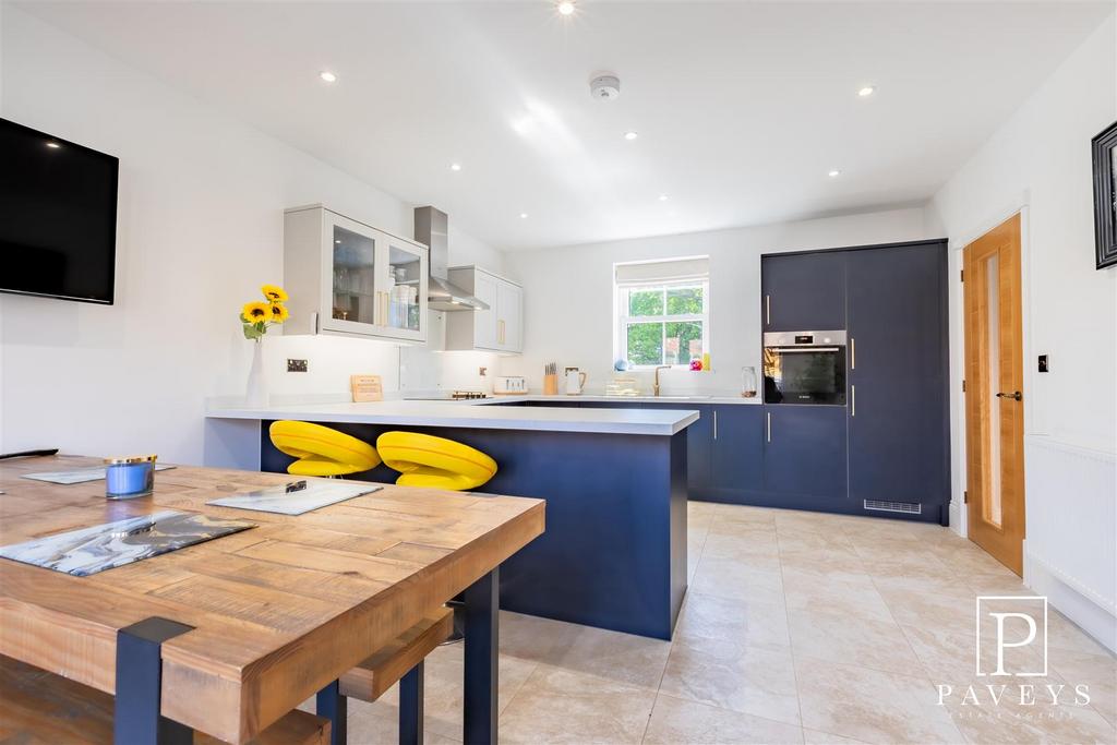 Kitchen diner