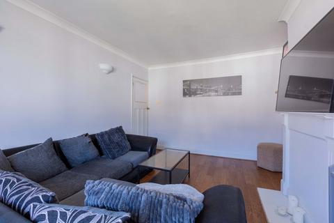 undefined, Bathurst Walk, Richings Park SL0
