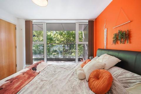 7 Bartlett Mews, London, E14 3GS