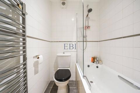 7 Bartlett Mews, London, E14 3GS