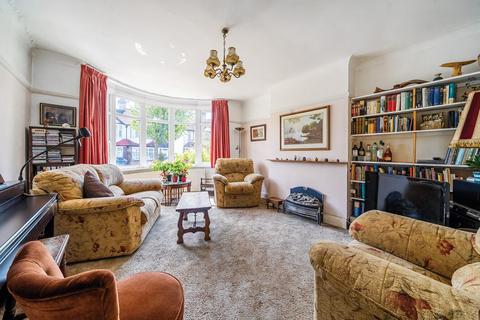 54 Wharncliffe Gardens, London, SE25 6DQ