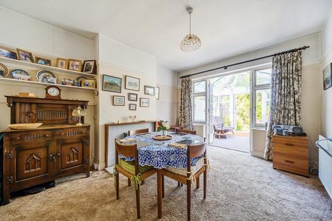 54 Wharncliffe Gardens, London, SE25 6DQ