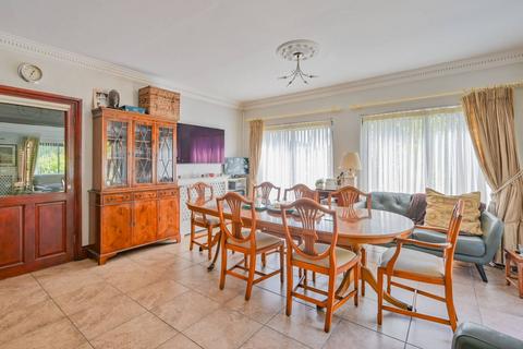 4 bedroom detached house for sale, Lynch Close, Blackheath, London, SE3