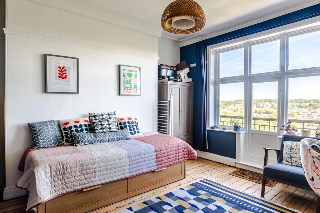 Bedroom2a