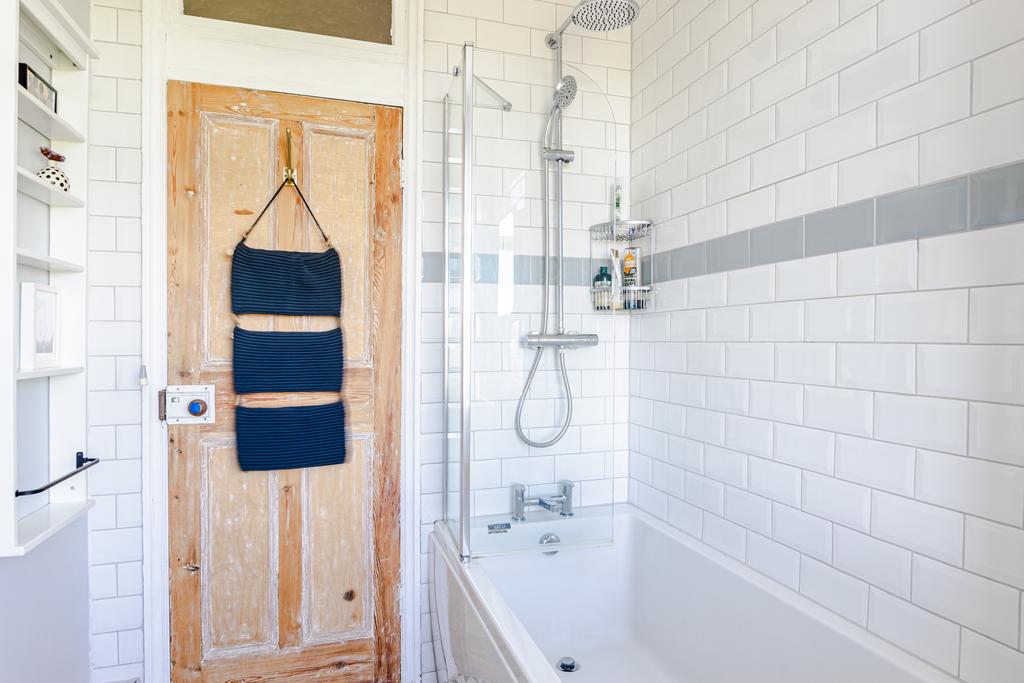 Bathroom2